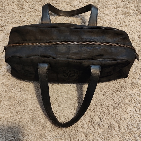 CHANEL Black Textured Nylon Travel Line Tote - Picture 5 of 11